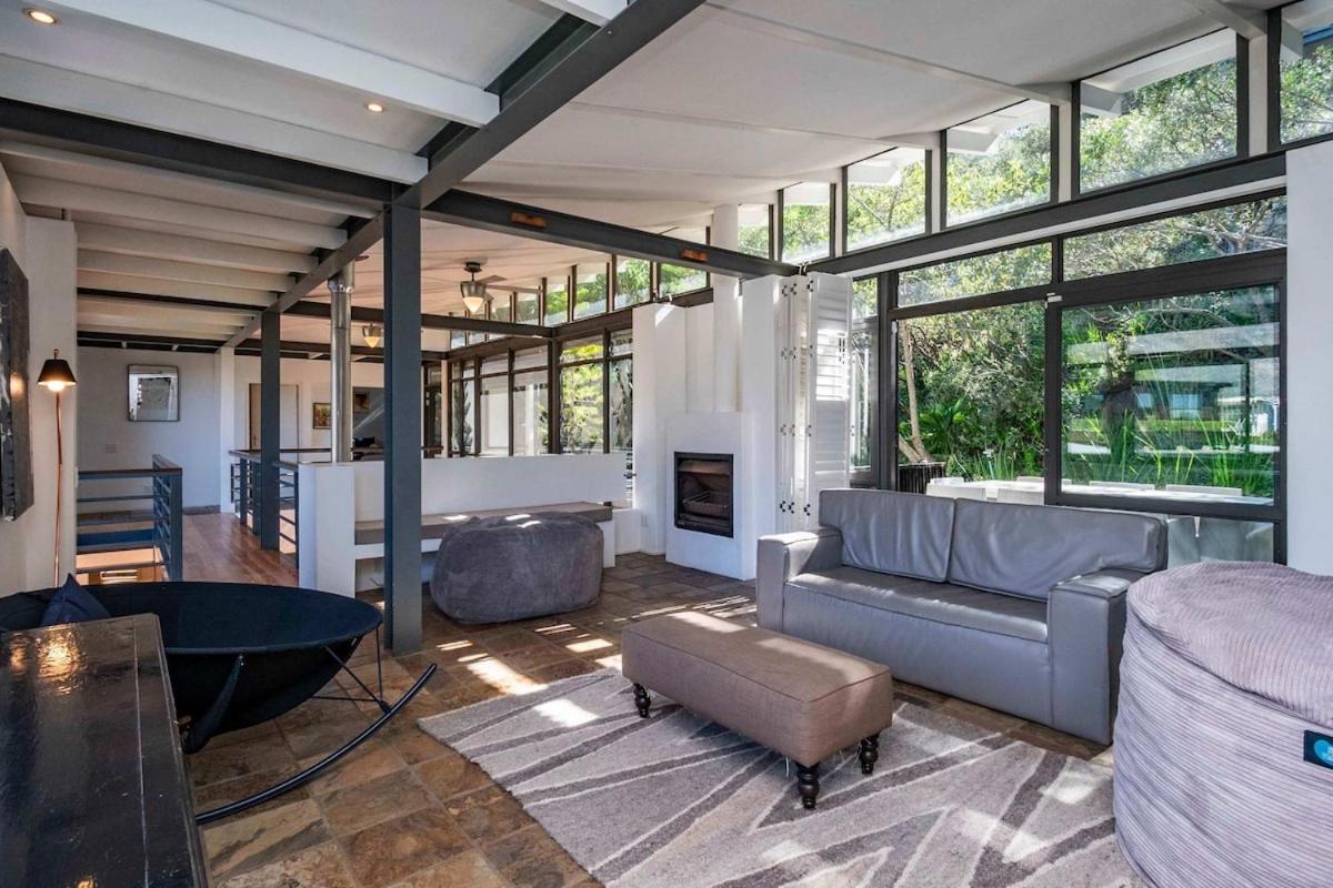 Poyser Estate Forest Glass House Villa *